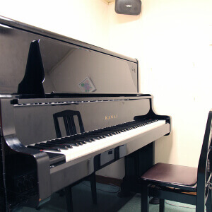 スタジオＢピアノ