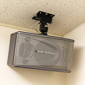 スタジオ内スピーカー