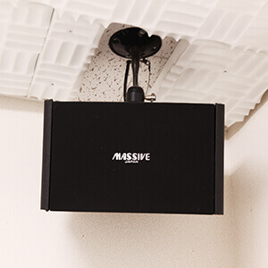 スタジオ内スピーカー